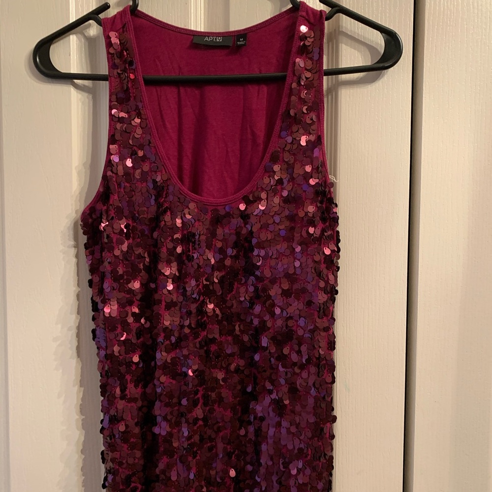 Sequined maroon dress tank
